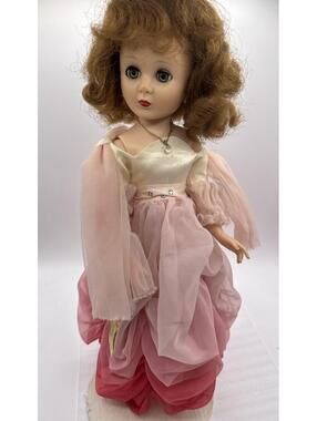 Vintage 1957 Sweet Sue Sophisticate Doll 18” American Character Pink Dress Stand
